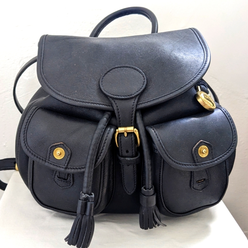 Dooney & Bourke Vintage Black Glove Leather Drawstring Backpack
